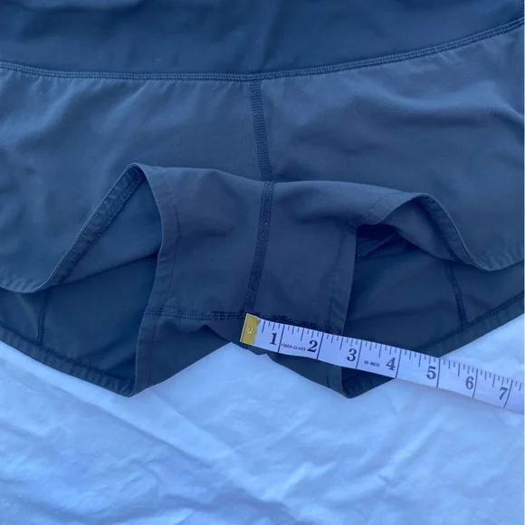 Lululemon Women’s Run Speed—Size 4 - Picture 6 of 7